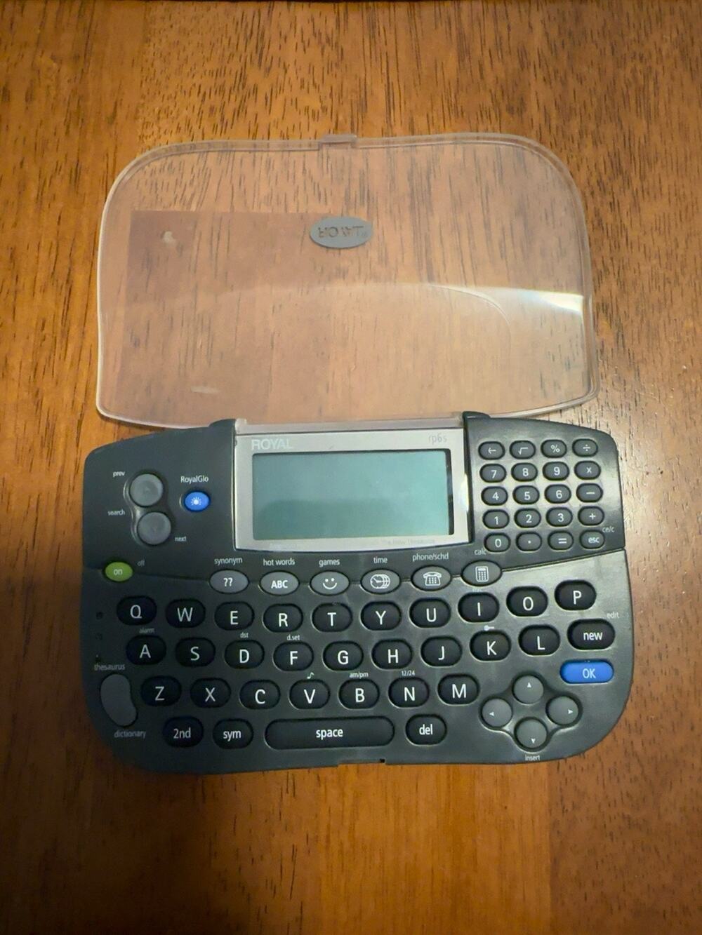Royal RP6S Electronic Dictionary Thesaurus Translator Speller Calculator Cover